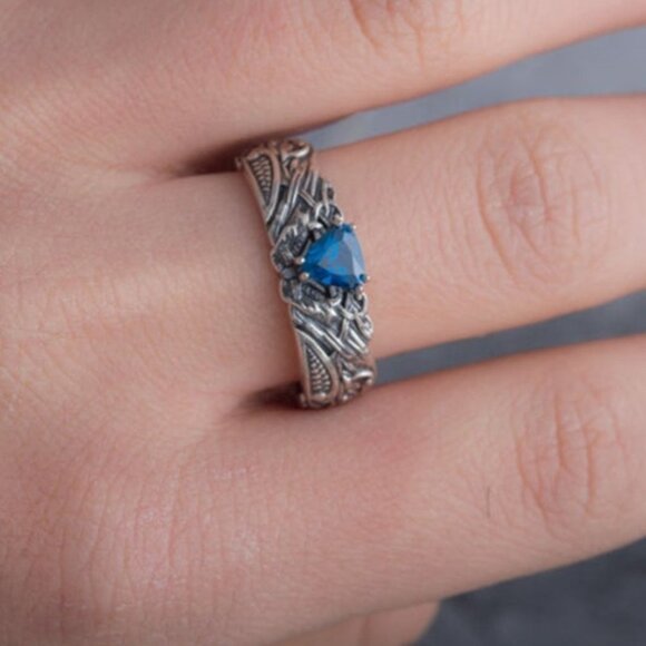 💍 High Quality Carved Dainty Triangle Blue Stone Ring for Women, PD613 - Picture 3 of 8